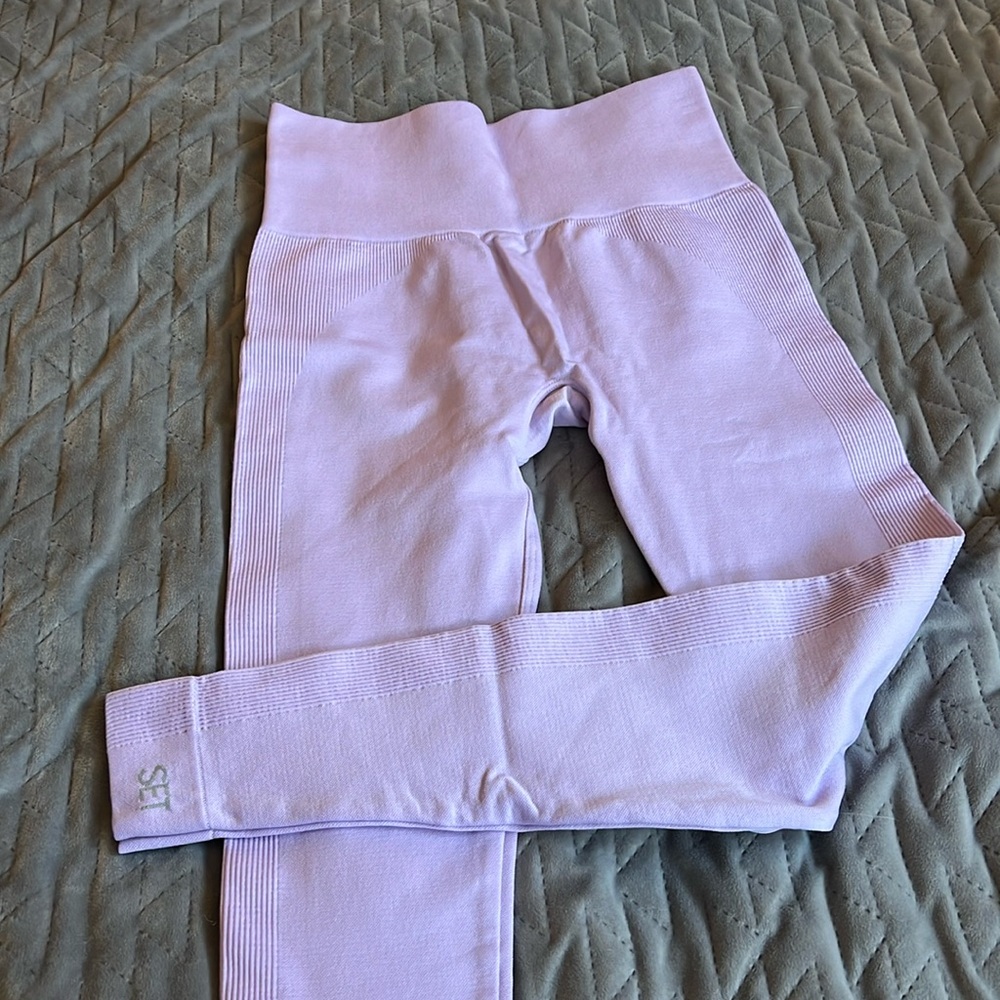 Set Active light lilac leggings